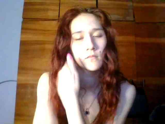 QueenHerson webcam