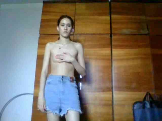 QueenHerson webcam