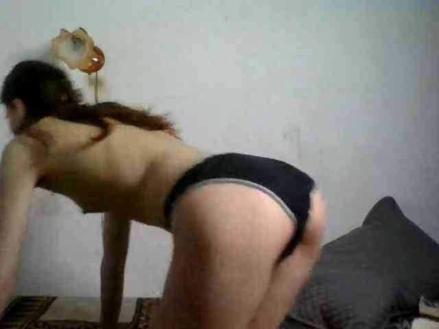 Este modelo está ao vivo agora. QueenHerson