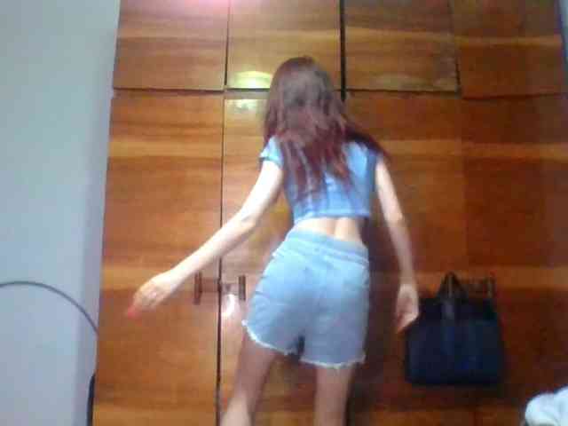 QueenHerson webcam