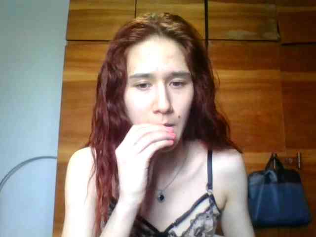 QueenHerson webcam