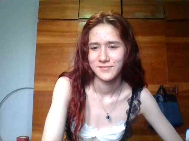 QueenHerson webcam