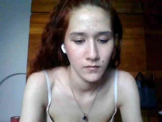 QueenHerson webcam