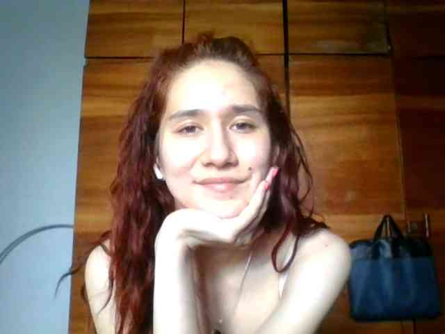 QueenHerson webcam