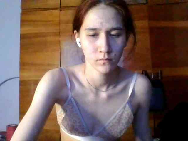 QueenHerson webcam
