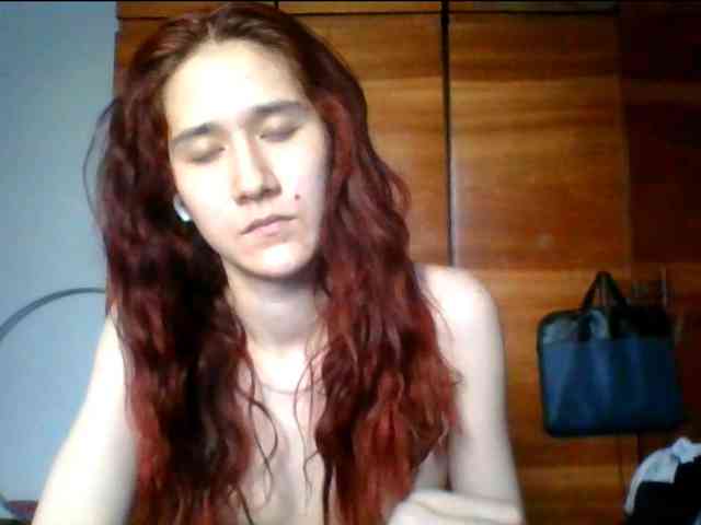 QueenHerson webcam