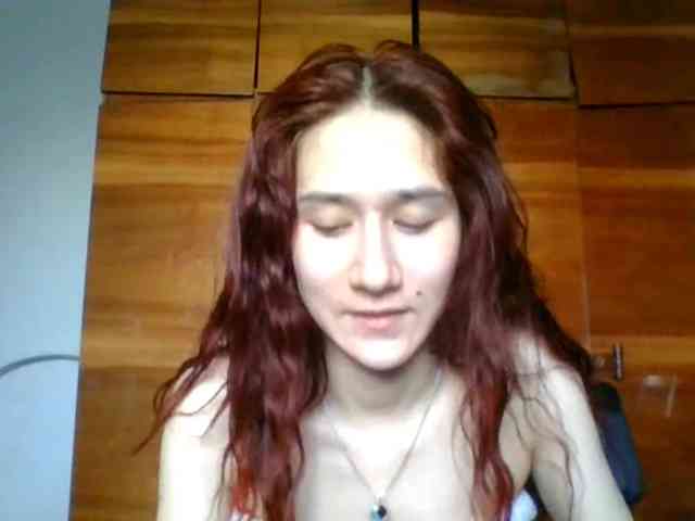 QueenHerson webcam
