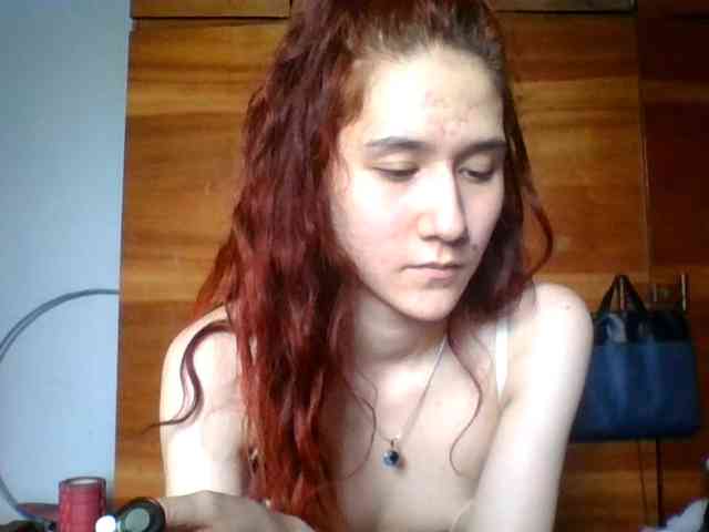 QueenHerson webcam