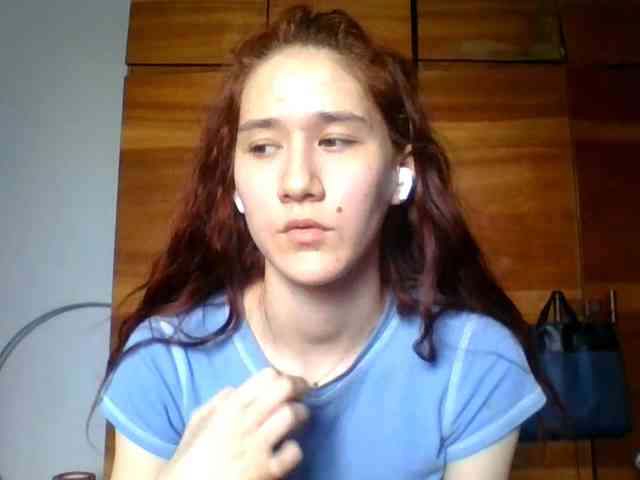 QueenHerson webcam