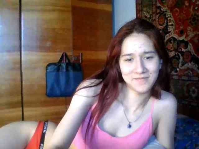 QueenHerson webcam