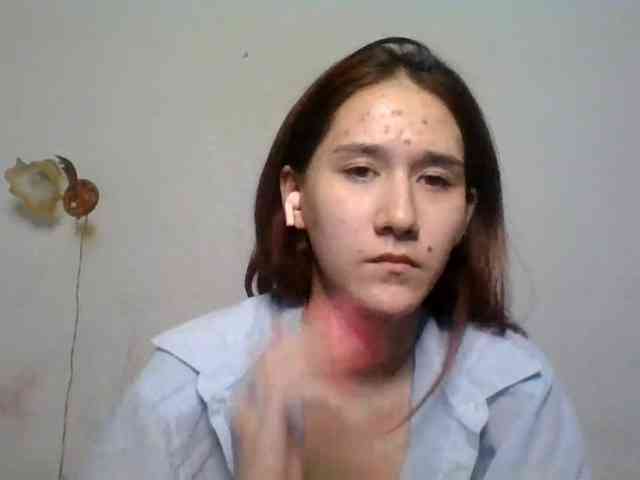 QueenHerson webcam