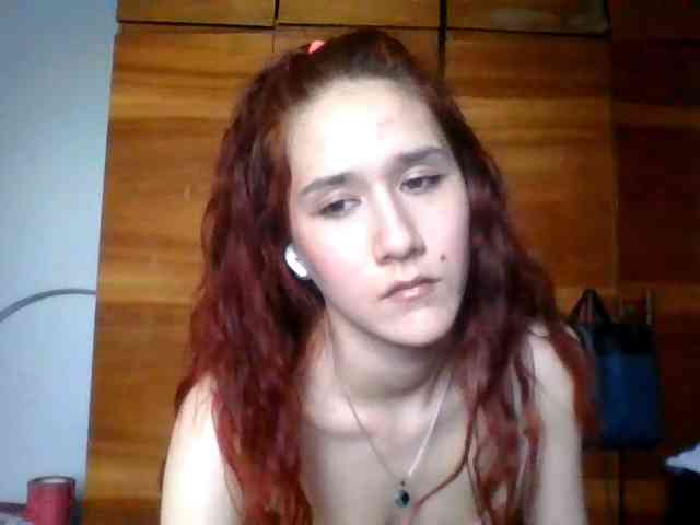 QueenHerson webcam