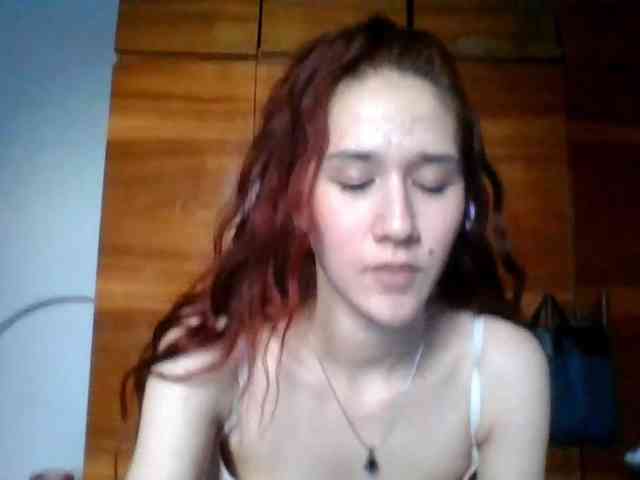 QueenHerson webcam