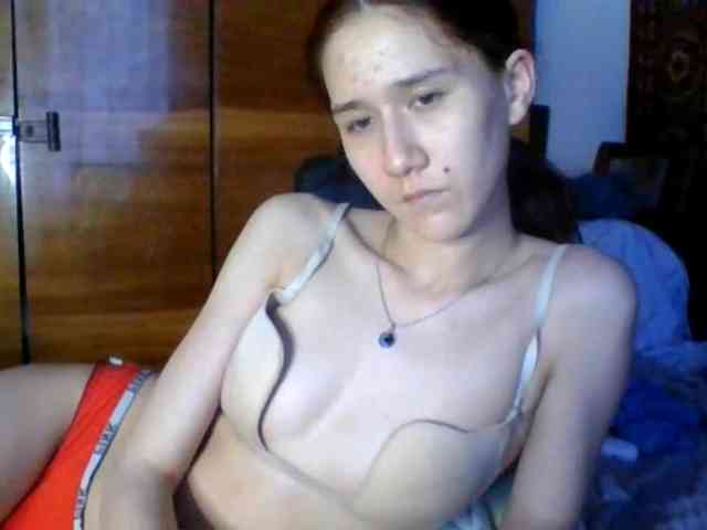 QueenHerson webcam