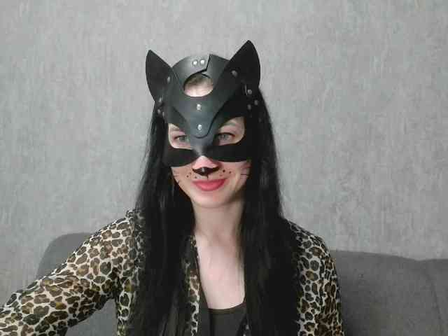 Lady-cat webcam