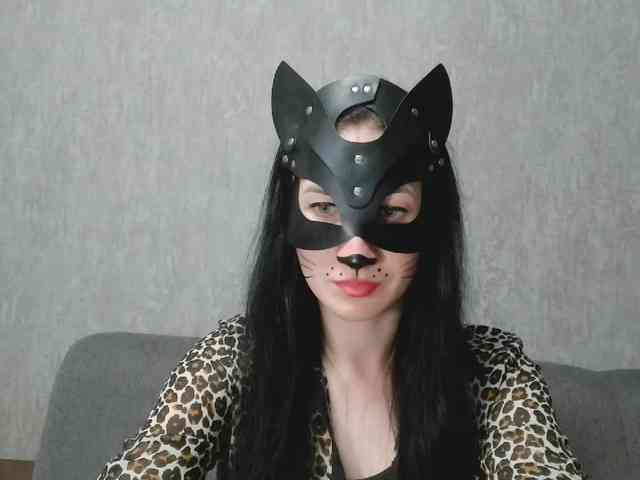Lady-cat webcam