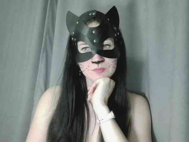 Lady-cat webcam
