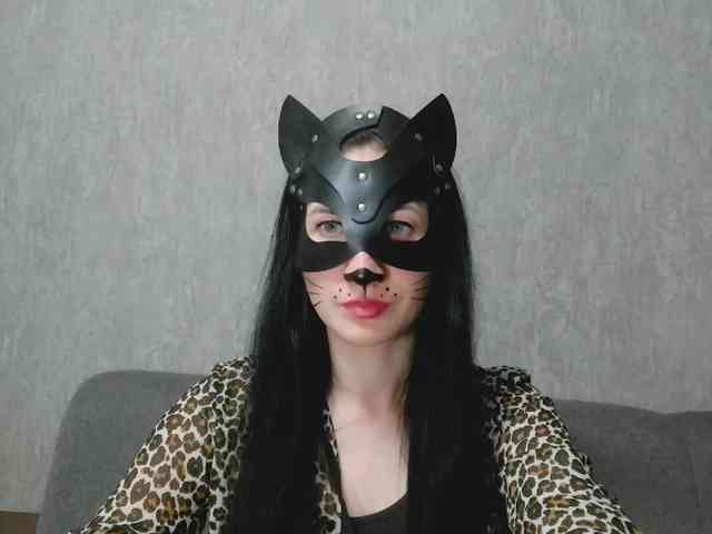 Lady-cat webcam