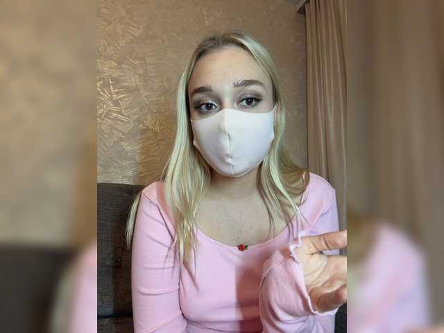 KiraBlin live cam on BongaCams
