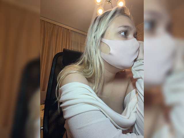 KiraBlin live cam on BongaCams
