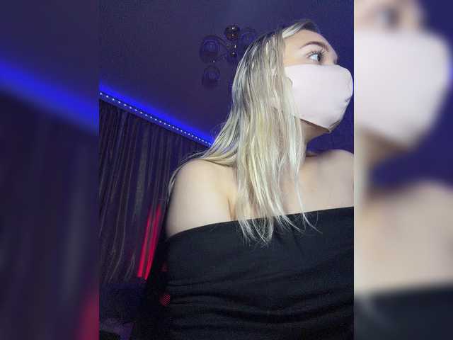 KiraBlin live cam on BongaCams