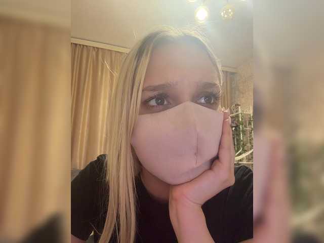 KiraBlin live cam on BongaCams