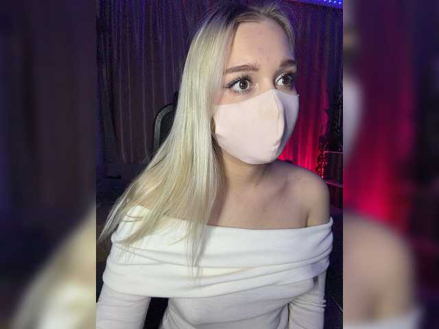 KiraBlin live webcam show
