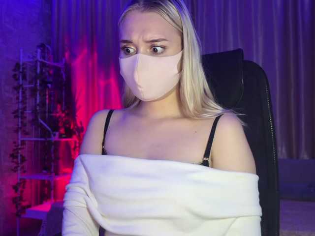 KiraBlin live cam on BongaCams