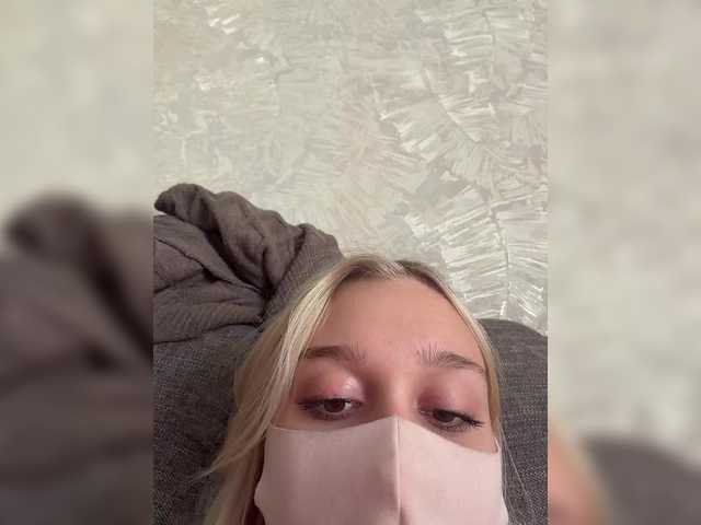 KiraBlin live cam on BongaCams