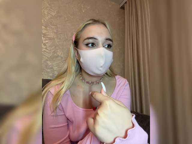KiraBlin live cam on BongaCams