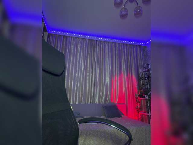 KiraBlin live cam on BongaCams