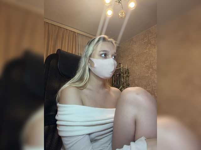 KiraBlin live cam on BongaCams