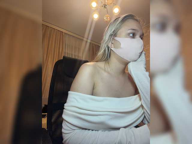 KiraBlin live cam on BongaCams