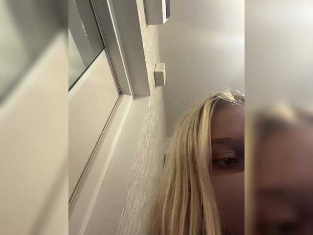 KiraBlin live cam on BongaCams
