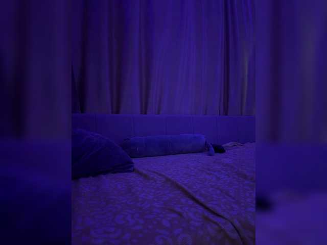 KiraBlin live cam on BongaCams