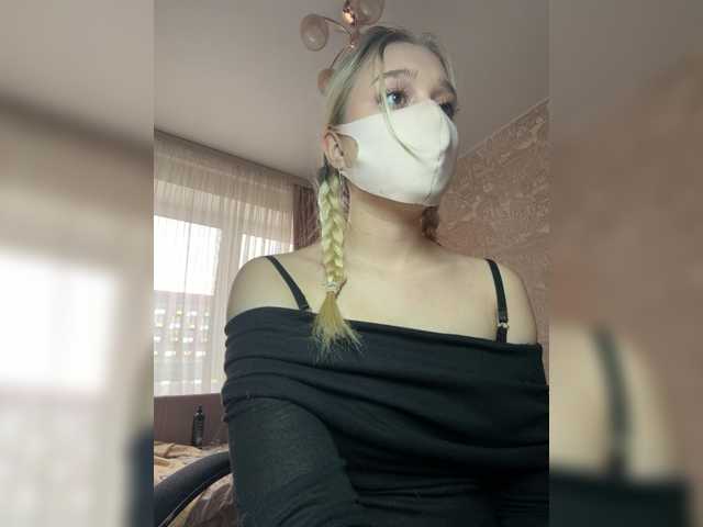 KiraBlin live cam on BongaCams