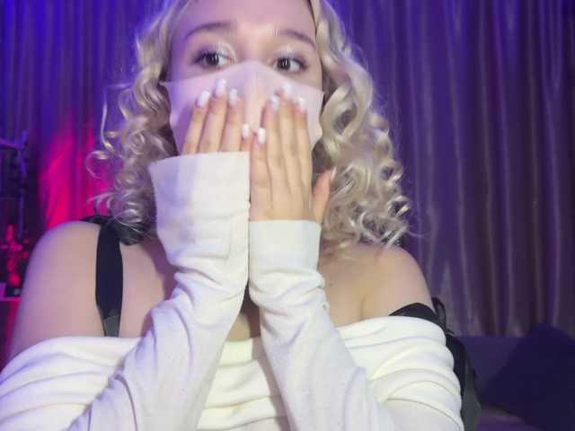 KiraBlin live cam on BongaCams