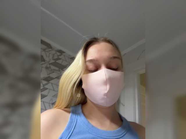 KiraBlin live cam on BongaCams