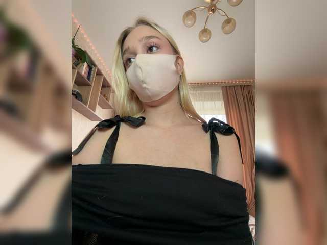 KiraBlin live cam on BongaCams