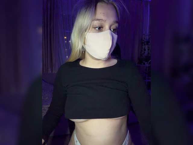 KiraBlin live cam on BongaCams