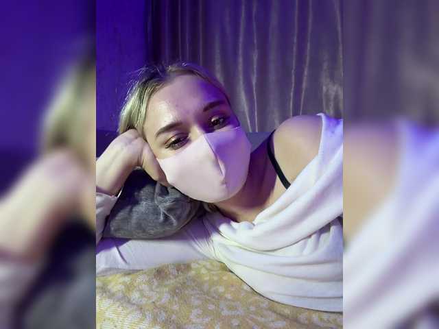 KiraBlin live cam on BongaCams