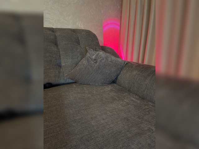 KiraBlin live webcam show