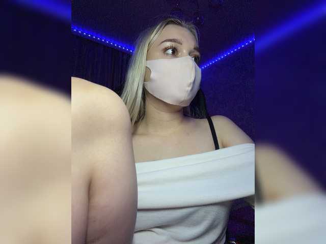KiraBlin live cam on BongaCams