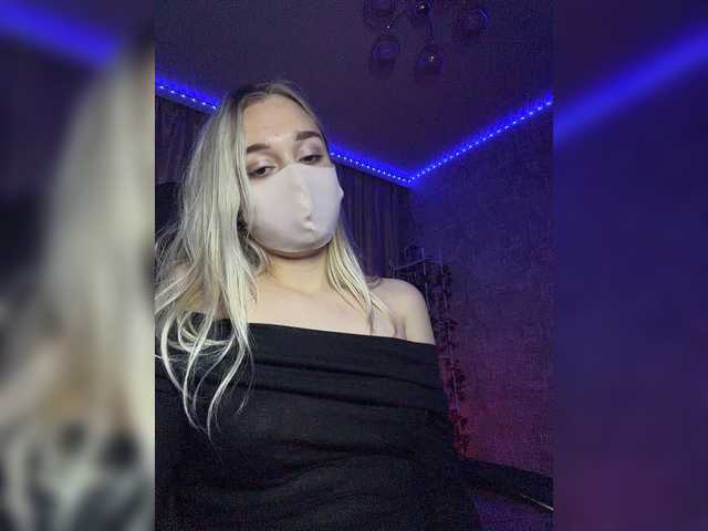 KiraBlin live cam on BongaCams