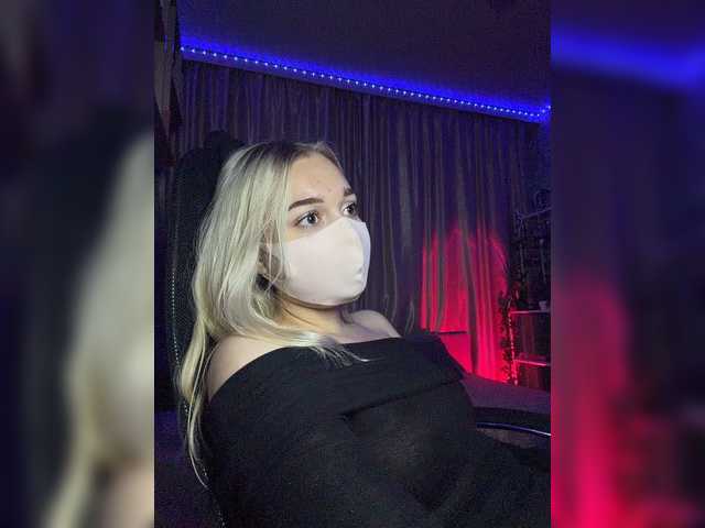 KiraBlin live cam on BongaCams