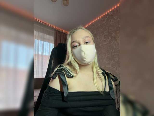 KiraBlin live cam on BongaCams