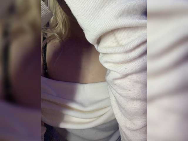 KiraBlin live webcam show