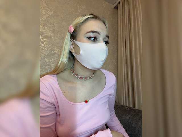 KiraBlin live cam on BongaCams