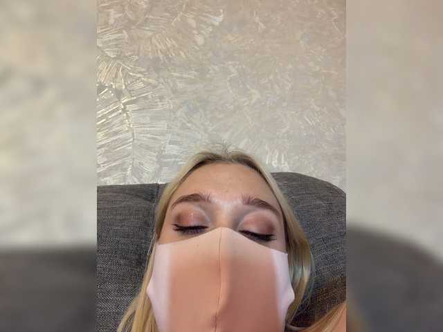 KiraBlin live cam on BongaCams