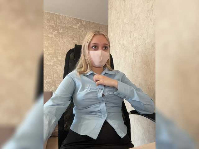 KiraBlin's BongaCams show and profile